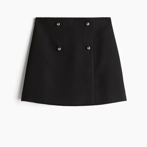 H&M Button Front Mini Skirt. Size 8 in Black NWT